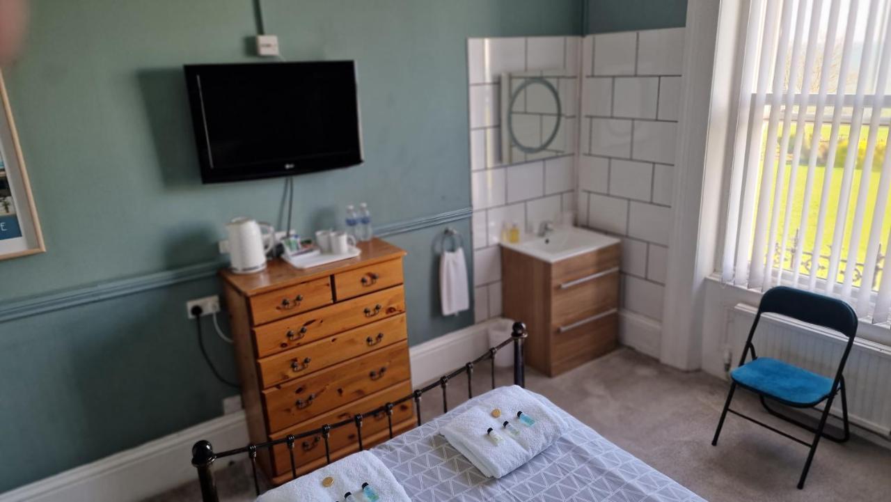 Westward Ho Hotel Фолькустоун Экстерьер фото