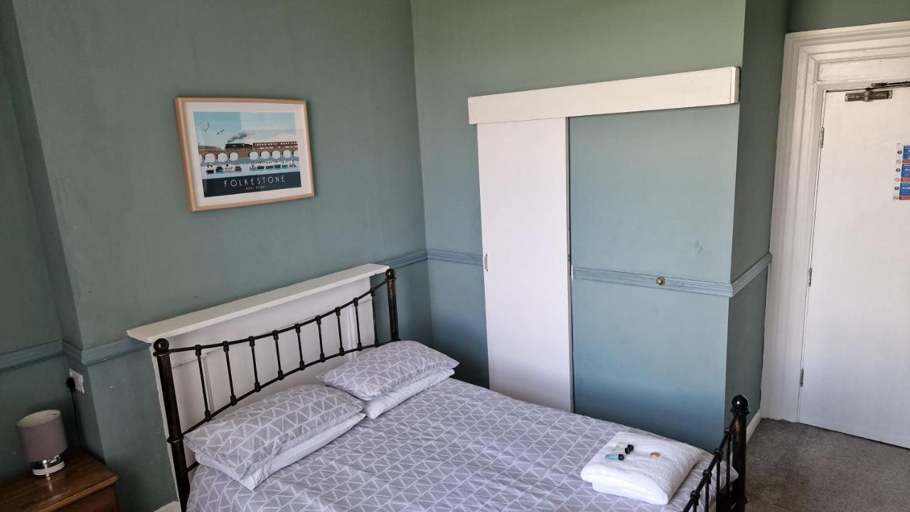 Westward Ho Hotel Фолькустоун Экстерьер фото